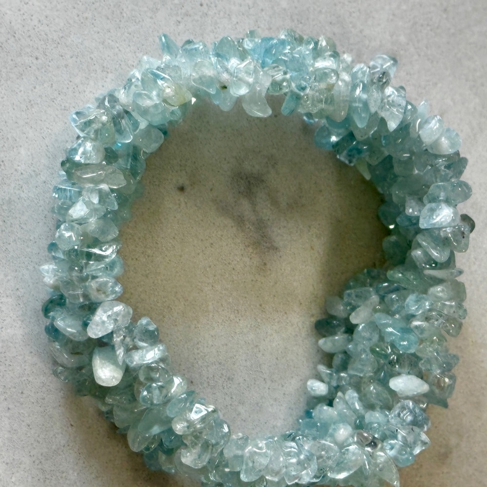 light blue stretchy crystal bracelet